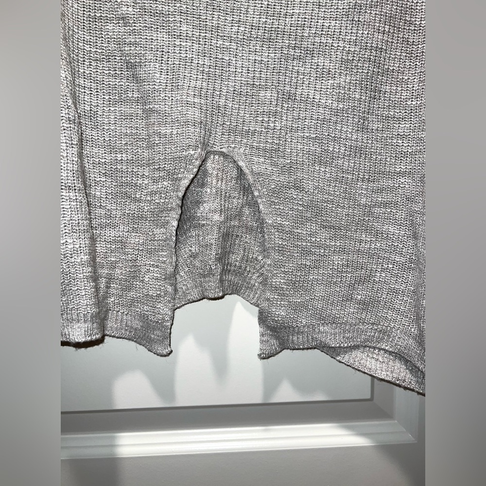 Express Cropped Sweater - Picture 6 of 7
